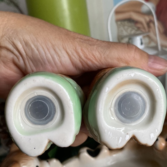 Vintage Salt and Pepper bears 🐻 shakers - Picture 6 of 11